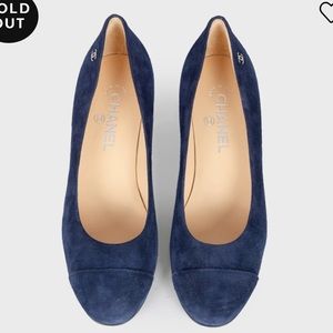 Chanel Navy Suede pumps w/block heel, size 41